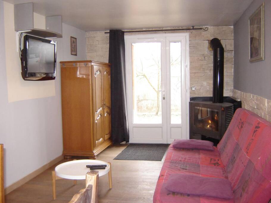 Apartment Appt 2 Pieces Pres De Crecy-la-Chapelle